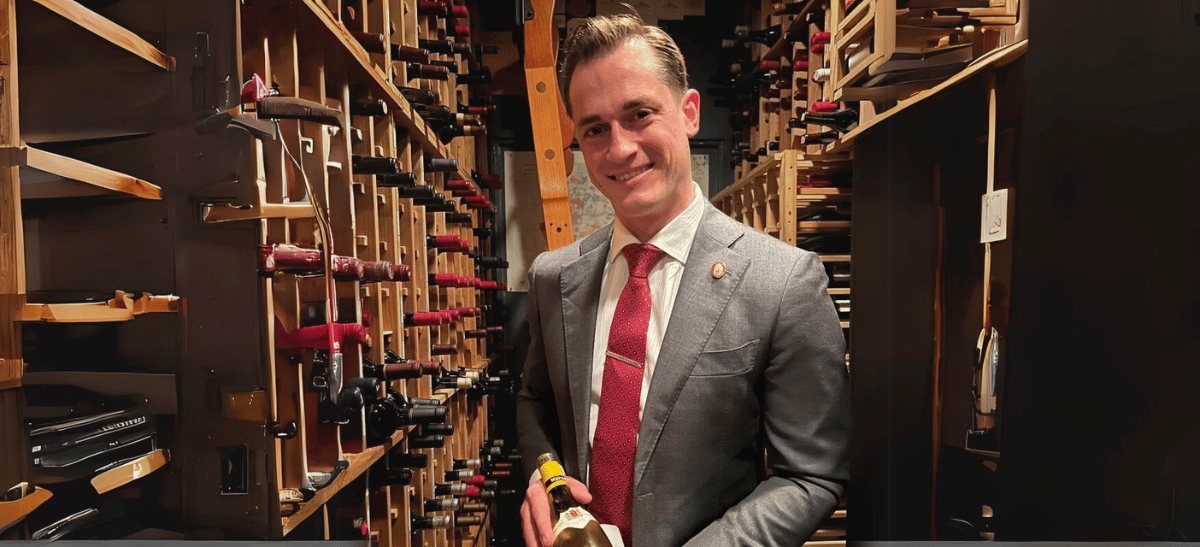 Photo for: Master Sommelier Alexander Powell Joins as Judge for the 2024 Sommeliers Choice Awards