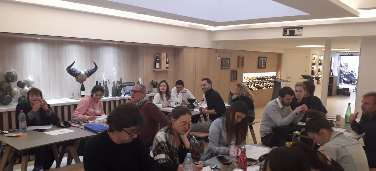 Photo for: Wine Tastings and Wine Tasting Dinners: A Guide for Young or New Sommeliers