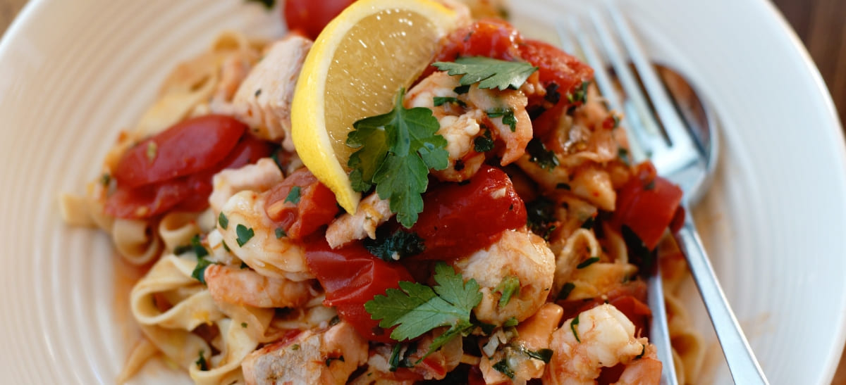 Photo for: Delicious Seafood Linguine