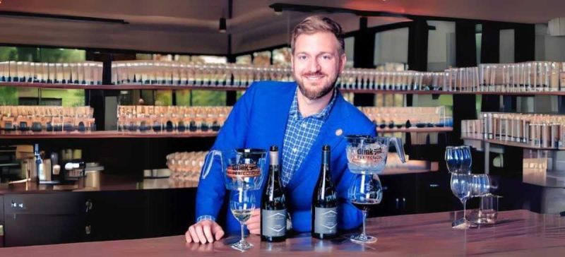 Photo for: James Bube, Master Sommelier, Hogsalt Wine Director joins as judge for Sommeliers Choice Awards