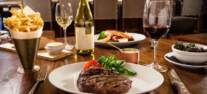 Photo for: 8 Tips for a Flawless Food and Wine Dinner