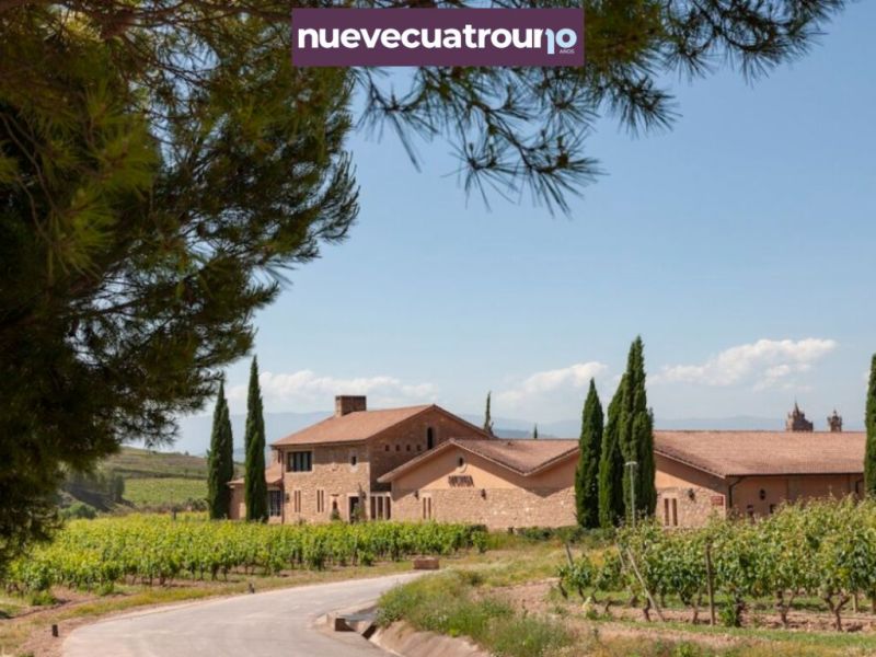 Photo for: Veguín de Murua Gran Reserva 2016, best wine of Spain at the Sommeliers Choice Awards